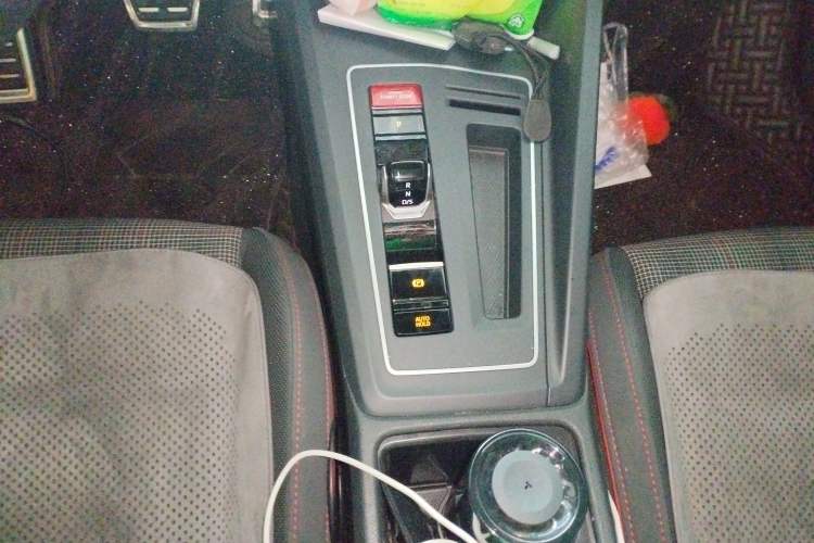 Used Volkswagen Golf GTI 2021 Facelift 380TSI DSG GTI Gear Lever