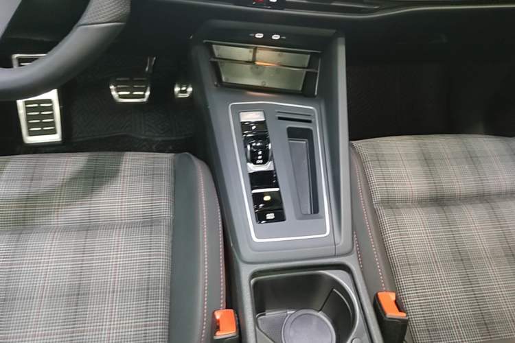 Used Volkswagen Golf GTI 2021 380TSI DSG GTI Gear Lever