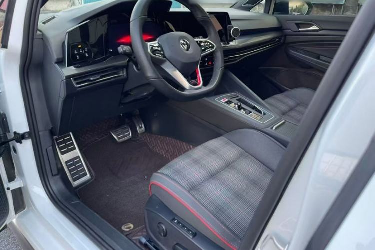 Used Volkswagen Golf GTI 2021 Facelift 380TSI DSG GTI Interior 3