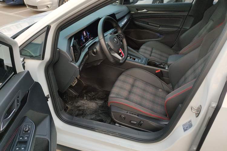 Used Volkswagen Golf GTI 2021 380TSI DSG GTI Interior 3