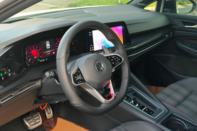 Used Volkswagen Golf GTI 2021 380TSI DSG GTI Interior 4