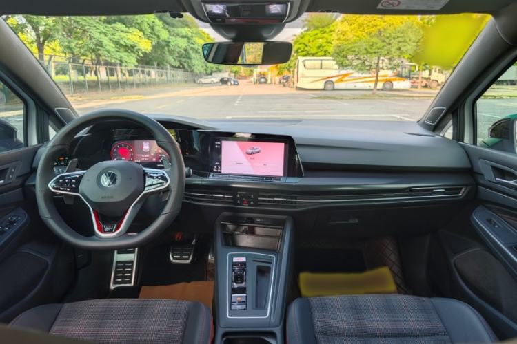 Used Volkswagen Golf GTI 2021 380TSI DSG GTI Interior 8