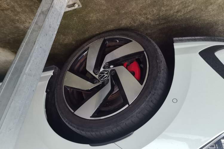 Used Volkswagen Golf GTI 2021 380TSI DSG GTI Left Front Wheel Hub