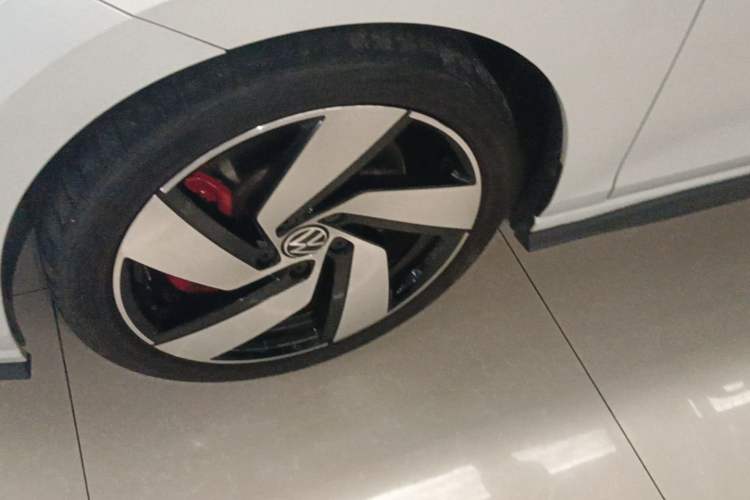 Used Volkswagen Golf GTI 2021 380TSI DSG GTI Left Front Wheel Hub