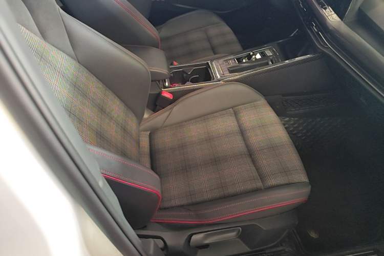 Used Volkswagen Golf GTI 2021 380TSI DSG GTI Right Front Seat