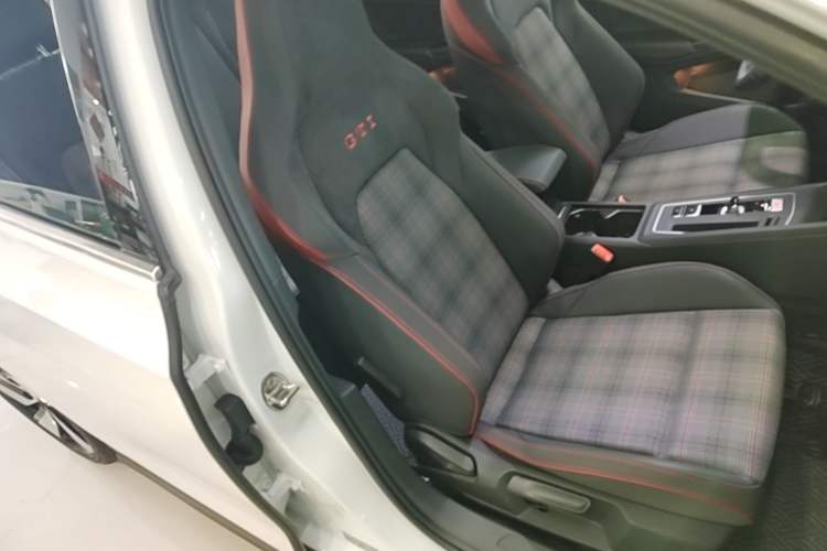 Used Volkswagen Golf GTI 2021 380TSI DSG GTI Right Front Seat