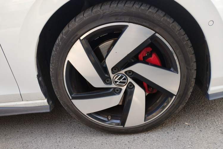 Used Volkswagen Golf GTI 2021 380TSI DSG GTI Right Front Wheel Hub