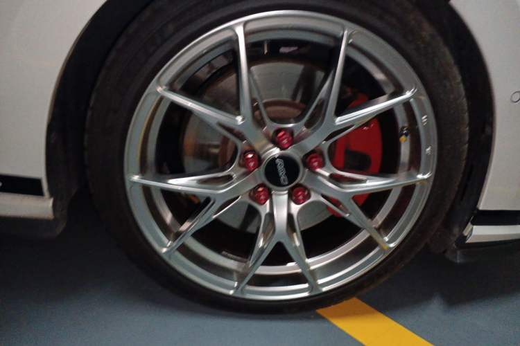 Used Volkswagen Golf GTI 2021 380TSI DSG GTI Right Front Wheel Hub