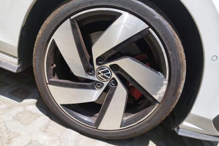 Used Volkswagen Golf GTI 2021 380TSI DSG GTI Right Front Wheel Hub