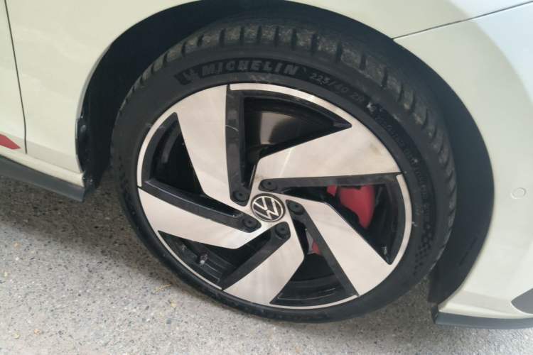 Used Volkswagen Golf GTI 2021 380TSI DSG GTI Right Front Wheel Hub