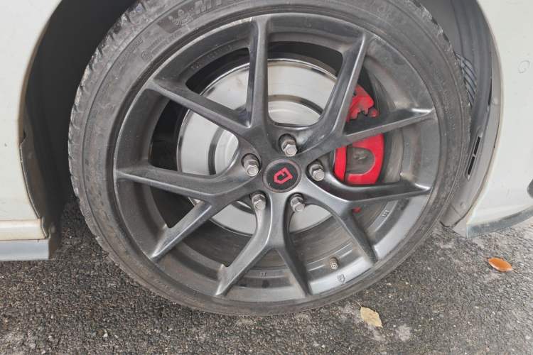 Used Volkswagen Golf GTI 2021 380TSI DSG GTI Right Front Wheel Hub