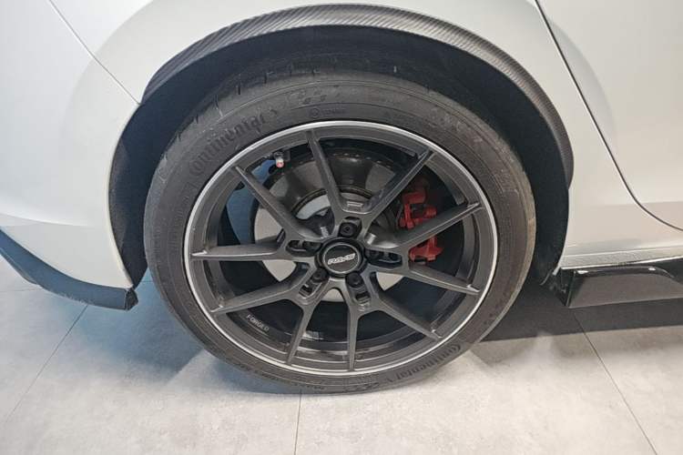 Used Volkswagen Golf GTI 2021 380TSI DSG GTI Right Rear Wheel Hub