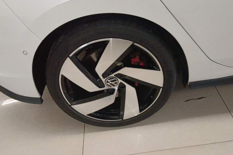 Used Volkswagen Golf GTI 2021 380TSI DSG GTI Right Rear Wheel Hub