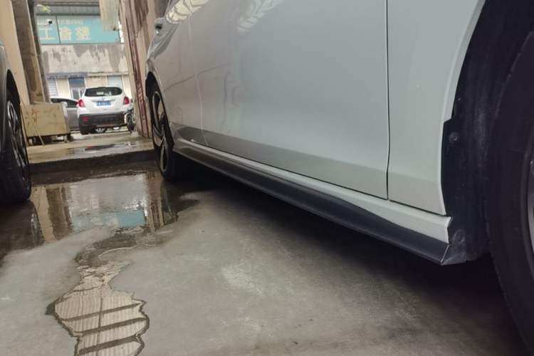 Used Volkswagen Golf GTI 2021 380TSI DSG GTI Right Side Sill