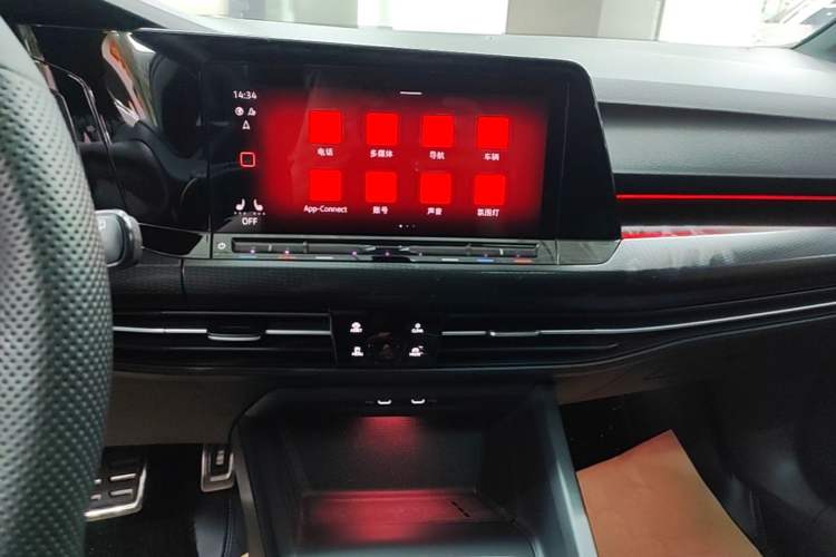 Used Volkswagen Golf GTI 2023 380TSI DSG GTI Audio And AC Panel