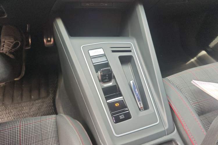 Used Volkswagen Golf GTI 2023 380TSI DSG GTI Gear Lever