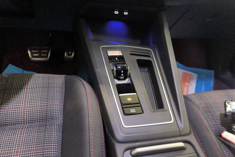 Used Volkswagen Golf GTI 2023 380TSI DSG GTI Gear Lever
