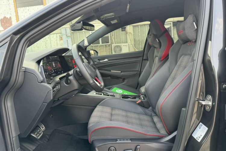 Used Volkswagen Golf GTI 2023 380TSI DSG GTI Interior 2