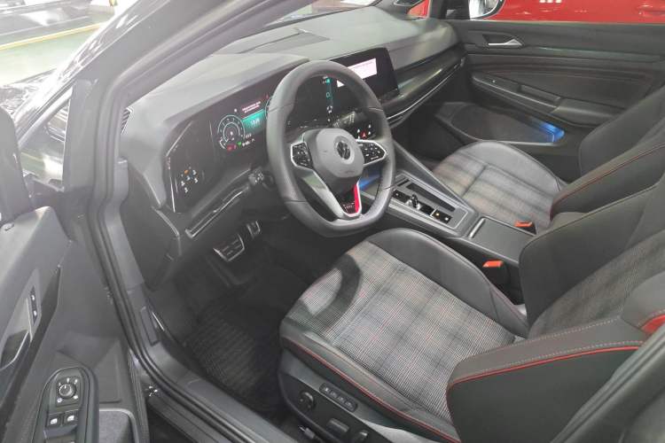 Used Volkswagen Golf GTI 2023 380TSI DSG GTI Interior 3