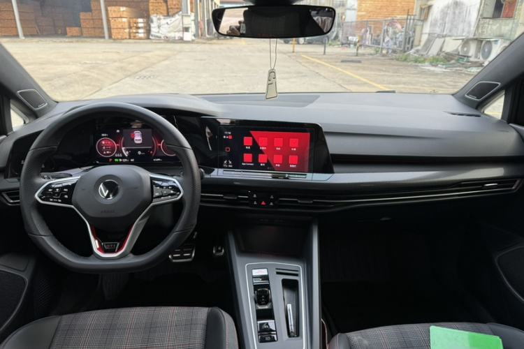Used Volkswagen Golf GTI 2023 380TSI DSG GTI Interior 5
