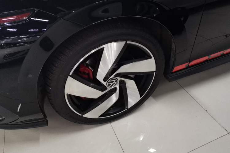 Used Volkswagen Golf GTI 2023 380TSI DSG GTI Left Front Wheel Hub
