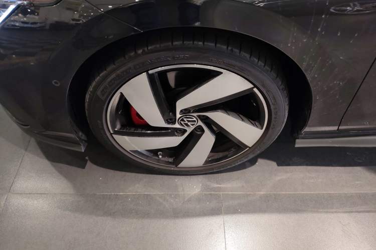 Used Volkswagen Golf GTI 2023 380TSI DSG GTI Left Front Wheel Hub