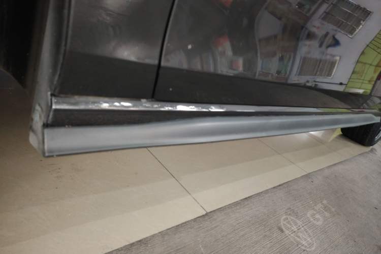 Used Volkswagen Golf GTI 2023 380TSI DSG GTI Left Side Sill