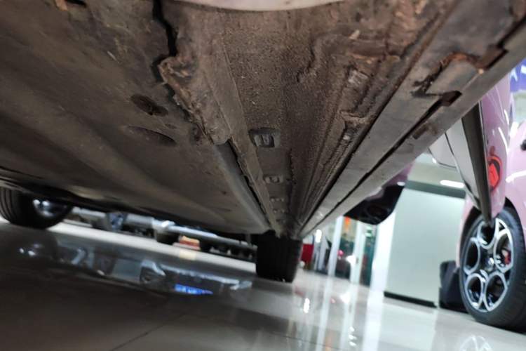 Used Volkswagen Golf GTI 2023 380TSI DSG GTI Left Side Sill