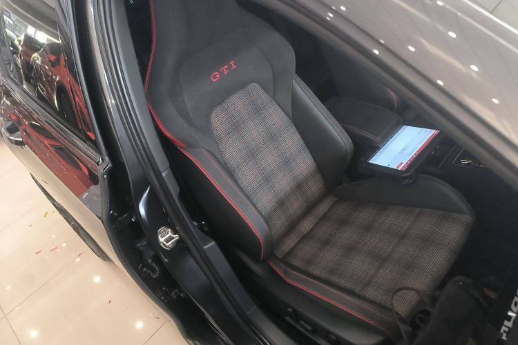 Used Volkswagen Golf GTI 2023 380TSI DSG GTI Right Front Seat