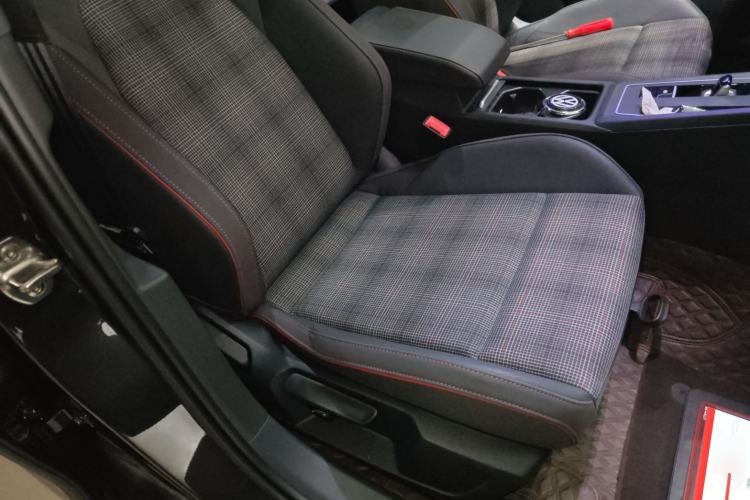 Used Volkswagen Golf GTI 2023 380TSI DSG GTI Right Front Seat