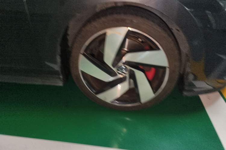 Used Volkswagen Golf GTI 2023 380TSI DSG GTI Right Front Wheel Hub