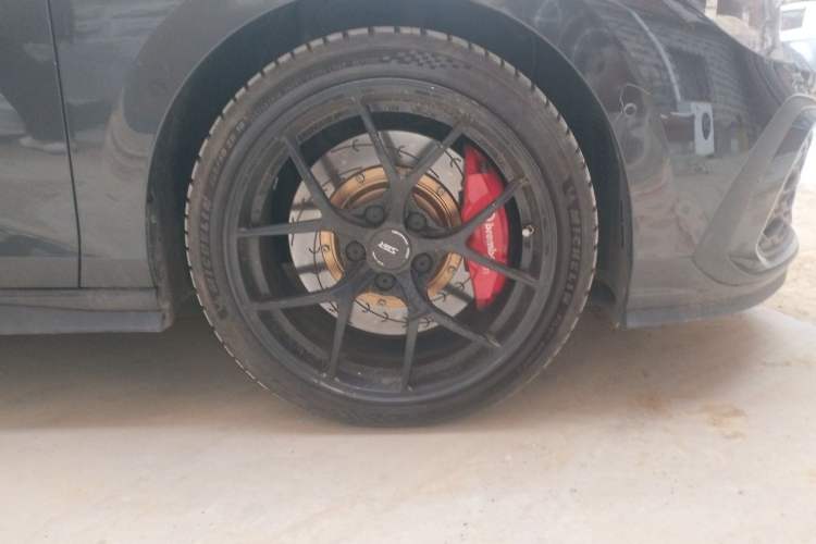 Used Volkswagen Golf GTI 2023 380TSI DSG GTI Right Front Wheel Hub