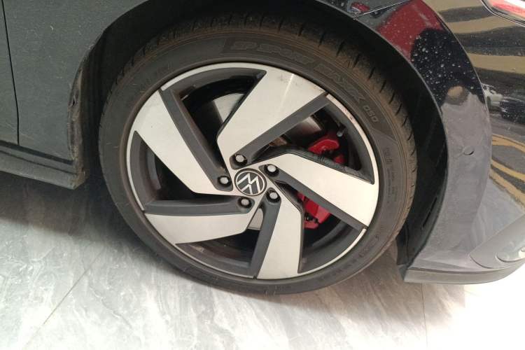 Used Volkswagen Golf GTI 2023 380TSI DSG GTI Right Front Wheel Hub