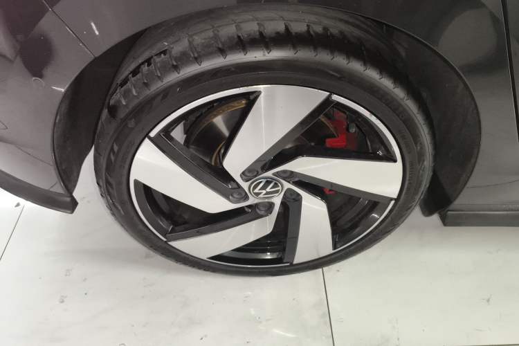 Used Volkswagen Golf GTI 2023 380TSI DSG GTI Right Rear Wheel Hub