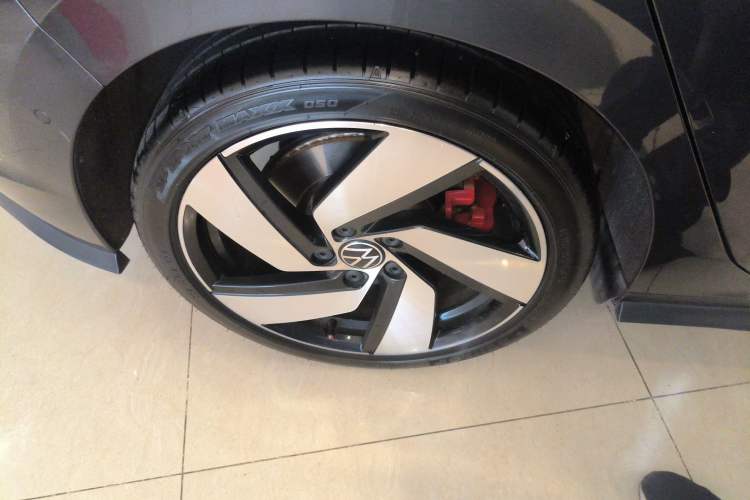 Used Volkswagen Golf GTI 2023 380TSI DSG GTI Right Rear Wheel Hub
