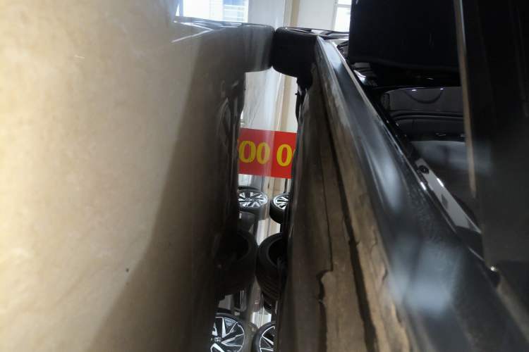 Used Volkswagen Golf GTI 2023 380TSI DSG GTI Right Side Sill