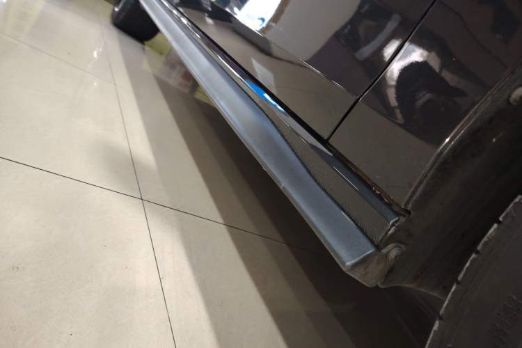 Used Volkswagen Golf GTI 2023 380TSI DSG GTI Right Side Sill