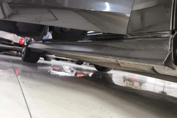 Used Volkswagen Golf GTI 2023 380TSI DSG GTI Right Side Sill
