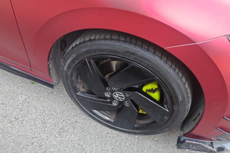 Used Volkswagen Golf GTI 2023 380TSI DSG GTI Right Front Wheel Hub