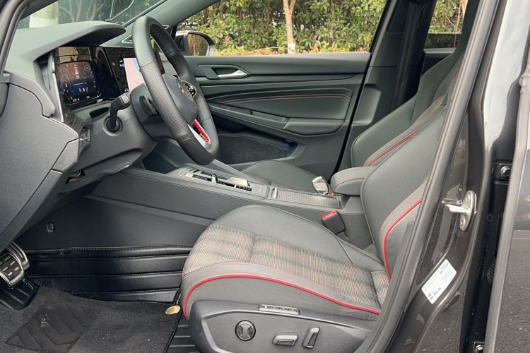 Used Volkswagen Golf GTI 2023 380TSI DSG GTI Interior 3