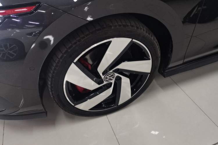 Used Volkswagen Golf GTI 2023 380TSI DSG GTI Left Front Wheel Hub
