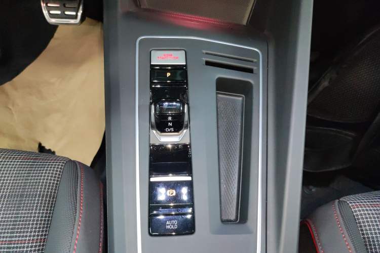 Used Volkswagen Golf GTI 2023 380TSI DSG GTI Gear Lever