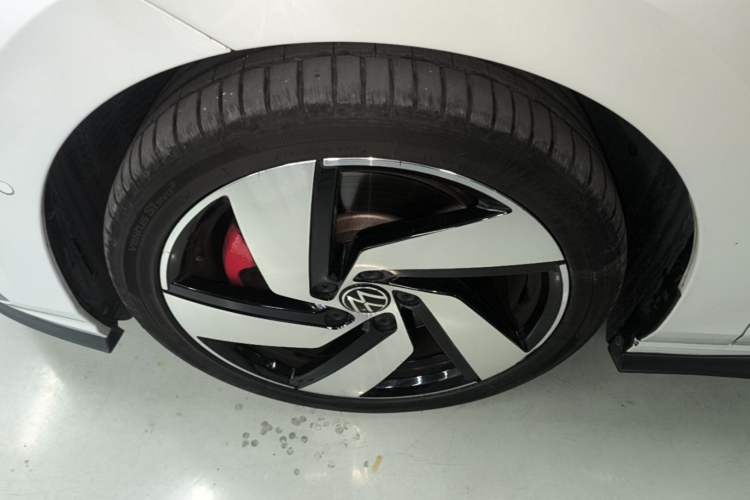 Used Volkswagen Golf GTI 2023 380TSI DSG GTI Left Front Wheel Hub