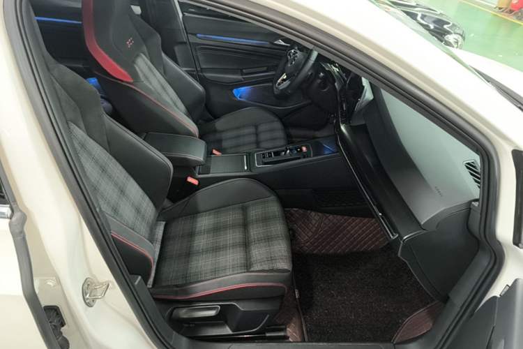 Used Volkswagen Golf GTI 2023 380TSI DSG GTI Right Front Seat
