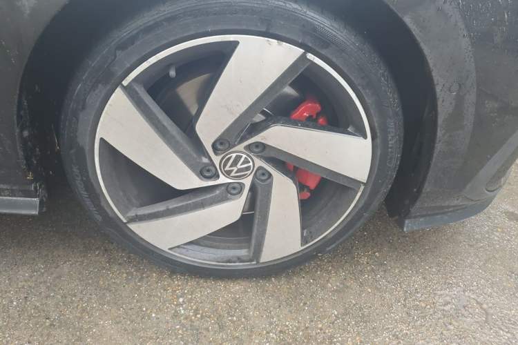 Used Volkswagen Golf GTI 2023 380TSI DSG GTI Right Front Wheel Hub