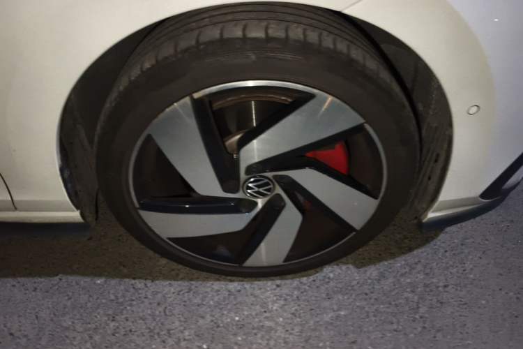 Used Volkswagen Golf GTI 2023 380TSI DSG GTI Right Front Wheel Hub