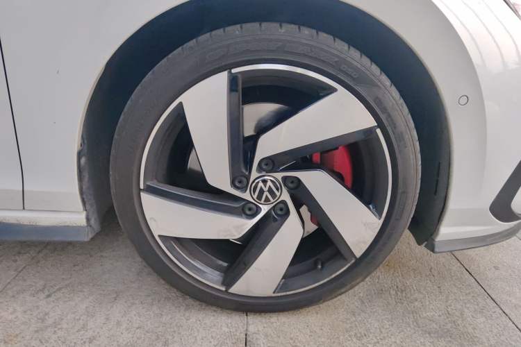 Used Volkswagen Golf GTI 2023 380TSI DSG GTI Right Front Wheel Hub