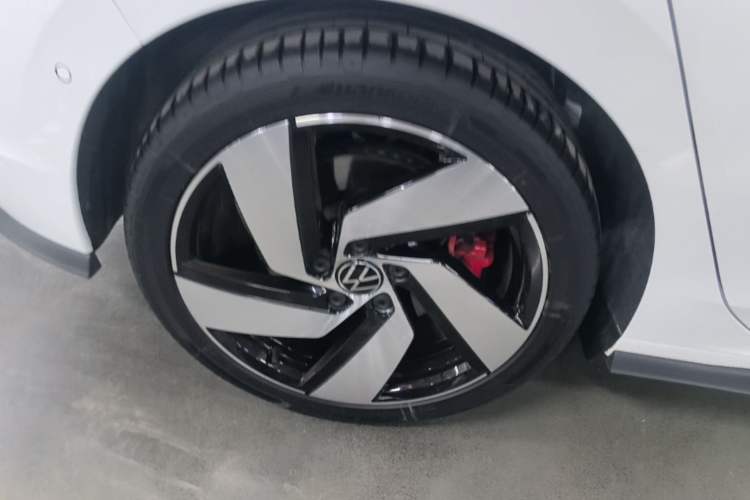 Used Volkswagen Golf GTI 2023 380TSI DSG GTI Right Rear Wheel Hub
