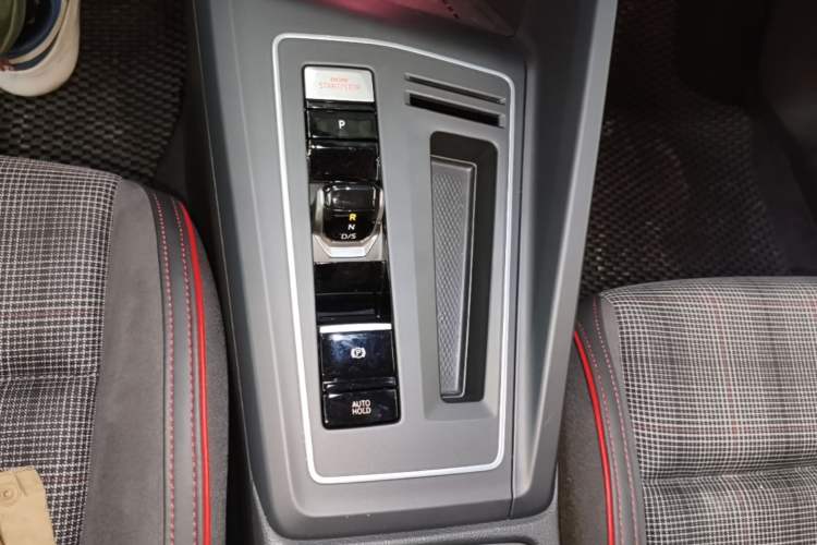 Used Volkswagen Golf GTI 2025 380TSI DSG GTI Gear Lever