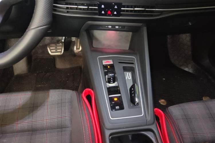Used Volkswagen Golf GTI 2025 380TSI DSG GTI Gear Lever